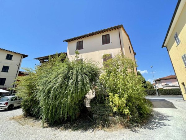 casa indipendente in vendita a Lucca in zona Sant'Anna