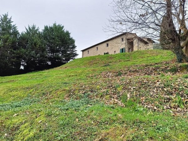 casa indipendente in vendita a Lucca in zona Vicopelago