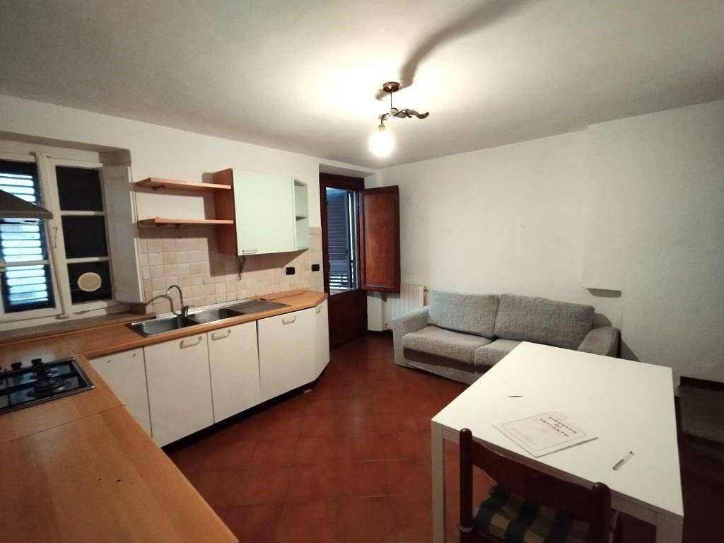 casa indipendente in vendita a Lucca in zona Centro Città