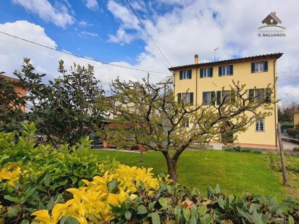 casa indipendente in vendita a Lucca in zona Sant'Angelo in Campo