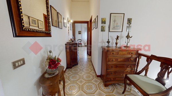 casa indipendente in vendita a Lucca in zona Nave