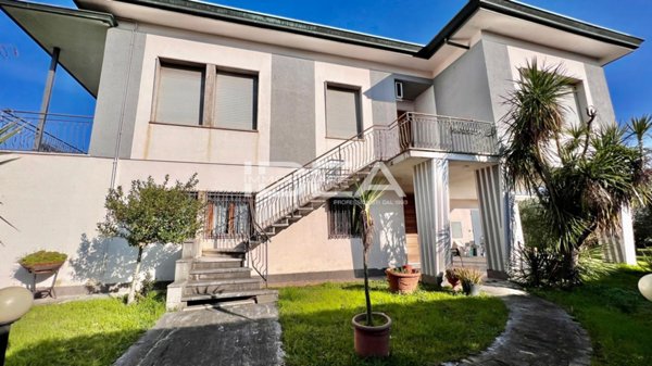 negozio in vendita a Lucca in zona Zona San Concordio