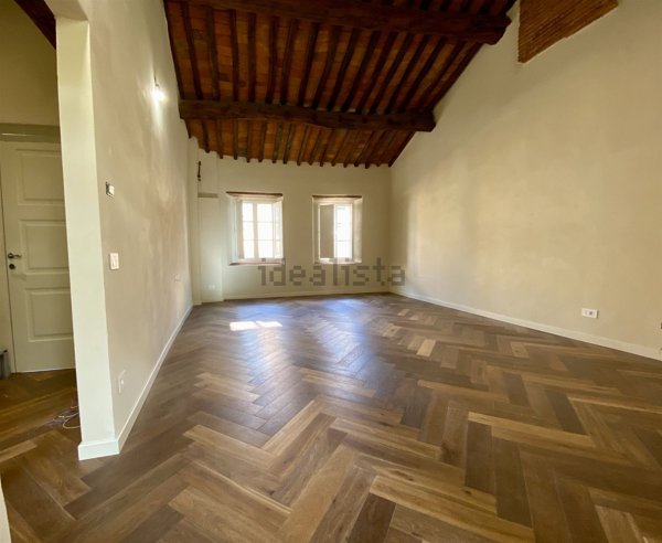 appartamento in vendita a Lucca in zona Centro Città