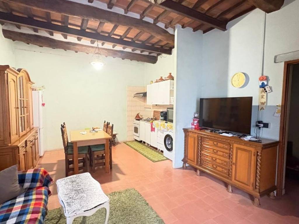 appartamento in vendita a Lucca in zona Montuolo