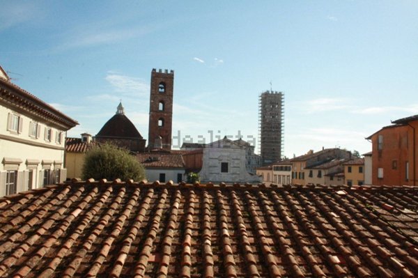 appartamento in vendita a Lucca in zona Centro Città