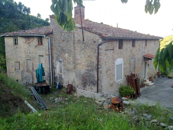 casa indipendente in vendita a Lucca in zona Sant'Alessio