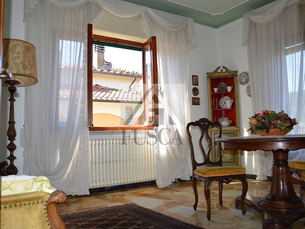 casa indipendente in vendita a Lucca in zona Torre