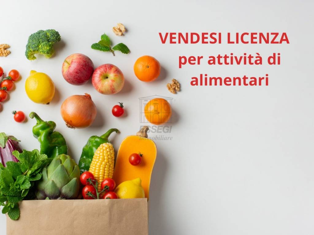 negozio in vendita a Lucca in zona Centro Città