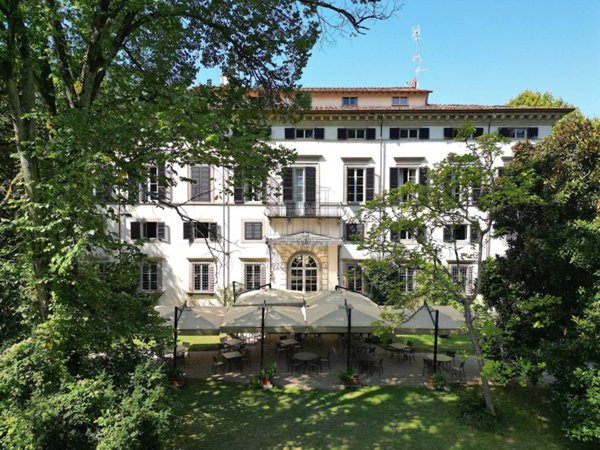 negozio in vendita a Lucca in zona Centro Città