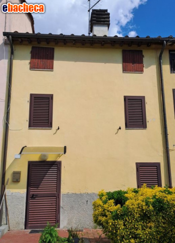 casa indipendente in vendita a Lucca in zona Sant'Alessio