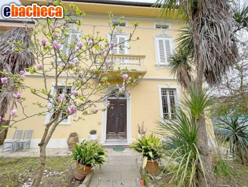 casa indipendente in vendita a Lucca in zona Santa Maria del Giudice
