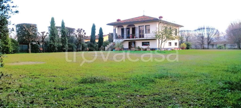 casa indipendente in vendita a Lucca in zona San Pietro a Vico