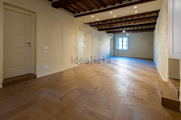 appartamento in vendita a Lucca in zona Centro Città