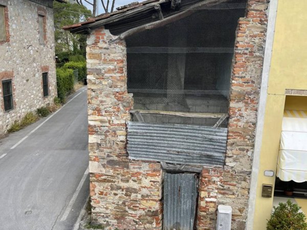 casa indipendente in vendita a Lucca in zona Sant'Anna