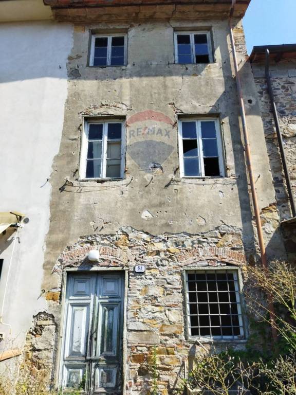 casa indipendente in vendita a Lucca in zona Zona San Concordio