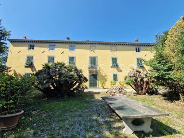villa in vendita a Lucca in zona Ponte a Moriano