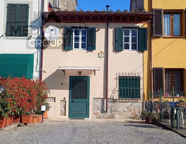 casa indipendente in vendita a Lucca in zona San Pietro a Vico