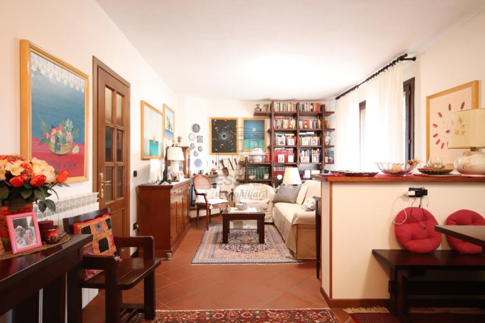 appartamento in vendita a Lucca in zona Centro Città