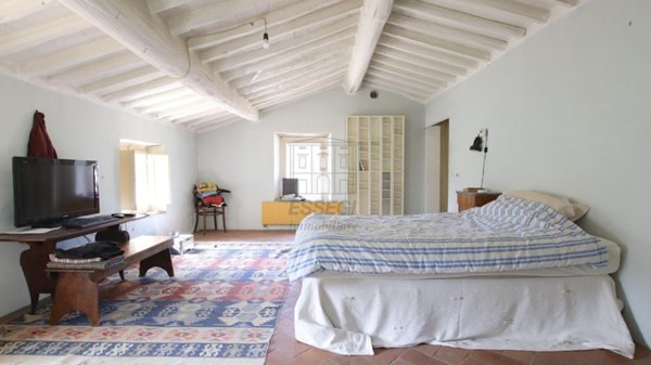 casa indipendente in vendita a Lucca in zona Cappella