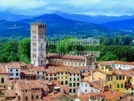 negozio in vendita a Lucca in zona Centro Città