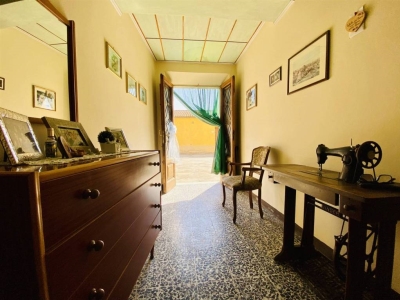 casa indipendente in vendita a Lucca in zona Picciorana