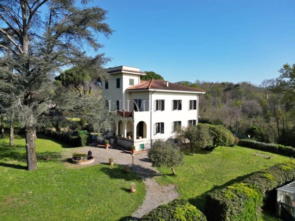 casa indipendente in vendita a Lucca in zona Monte San Quirico