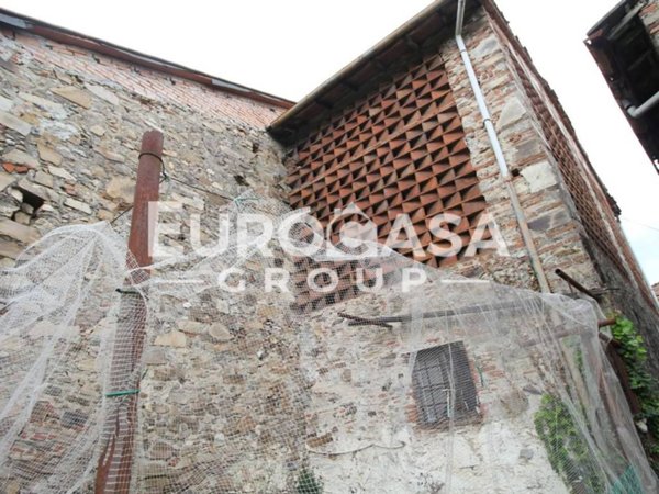 casale in vendita a Lucca in zona zona Sorbano