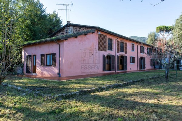 appartamento in vendita a Lucca in zona Cerasomma