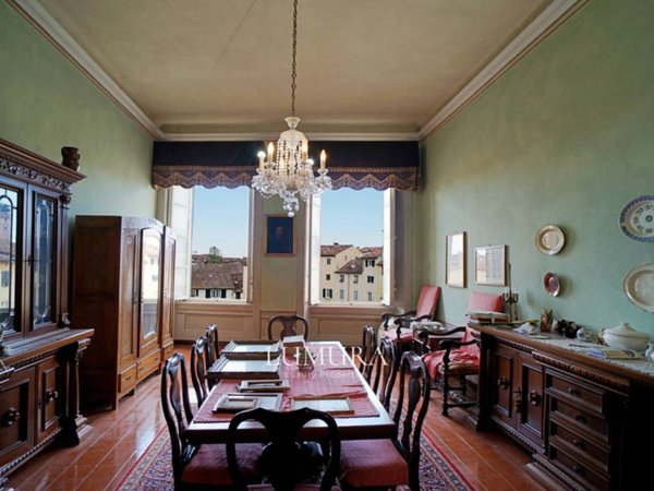 appartamento in vendita a Lucca in zona Centro Città