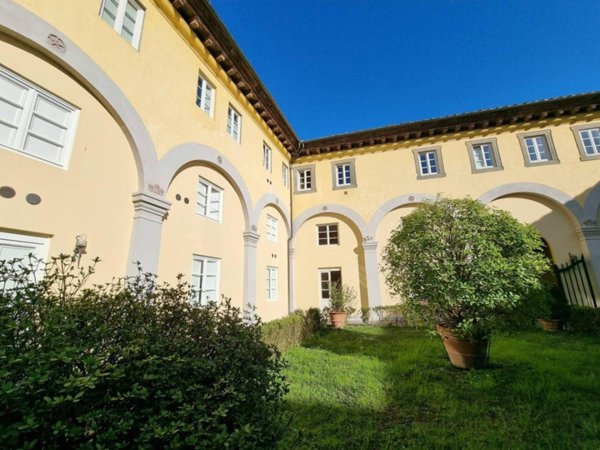 appartamento in vendita a Lucca in zona Centro Città