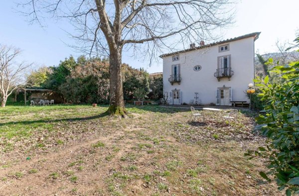 casa indipendente in vendita a Lucca in zona Santa Maria del Giudice