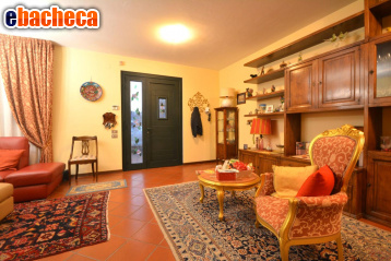 casa indipendente in vendita a Lucca in zona zona San Vito