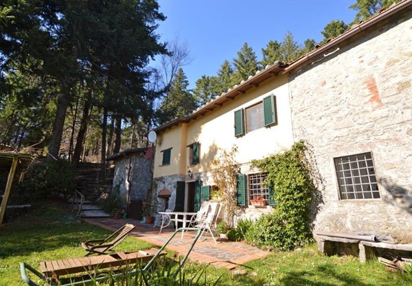 casa indipendente in vendita a Lucca in zona Ponte a Moriano