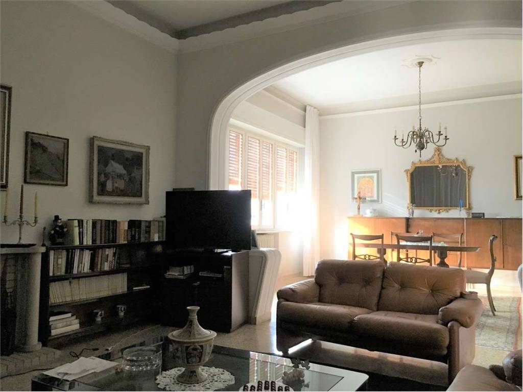 casa indipendente in vendita a Lucca in zona Ponte a Moriano