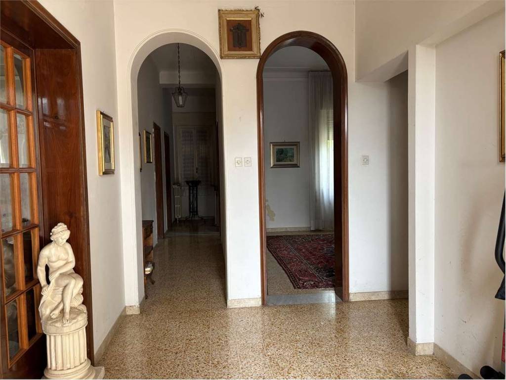 casa indipendente in vendita a Lucca in zona Ponte a Moriano