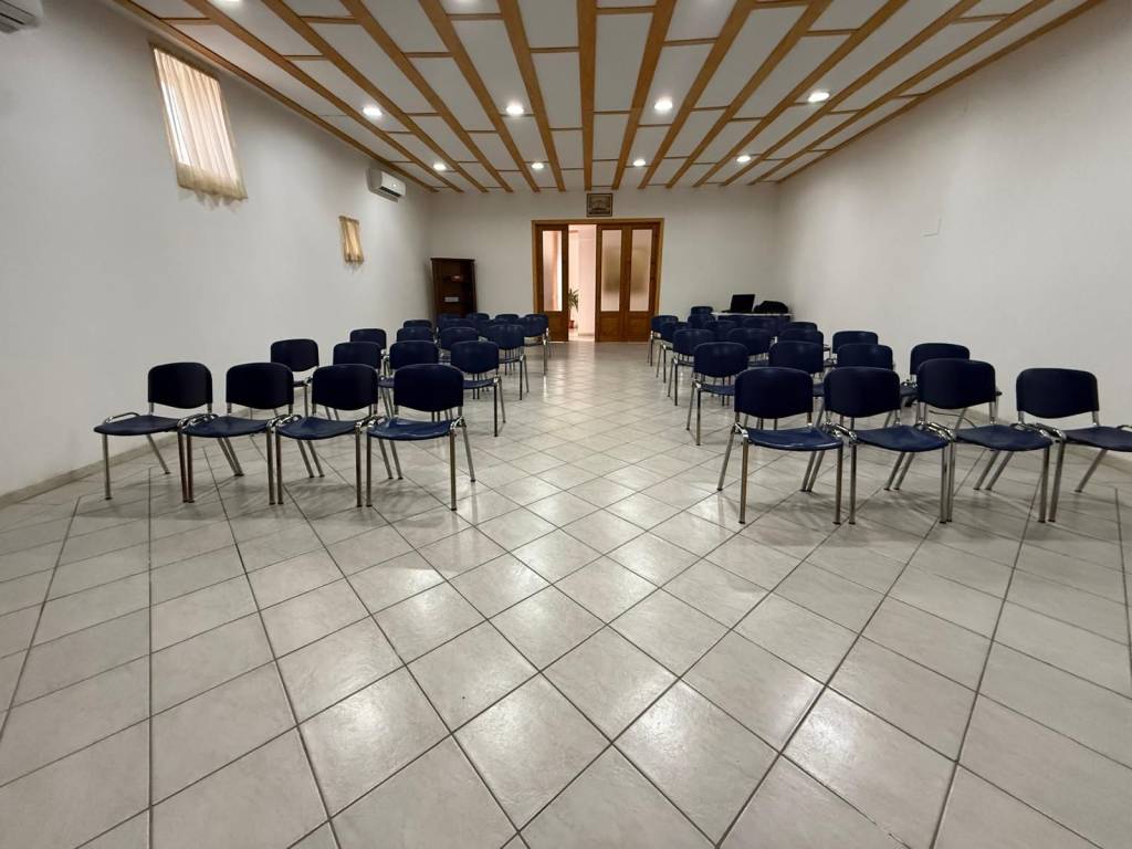 locale commerciale in vendita a Lucca in zona Sant'Anna