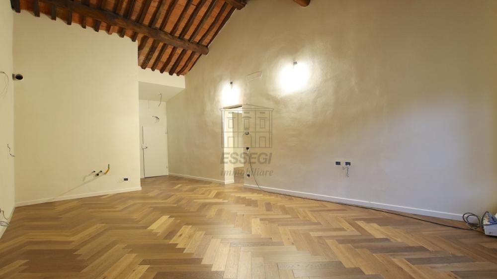 appartamento in vendita a Lucca in zona Centro Città