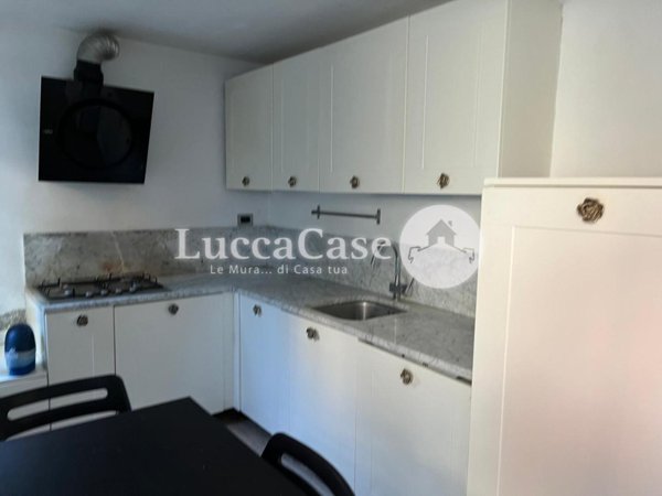 casa indipendente in vendita a Lucca in zona Centro Città