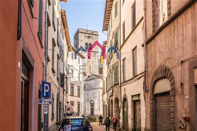 appartamento in vendita a Lucca in zona Centro Città