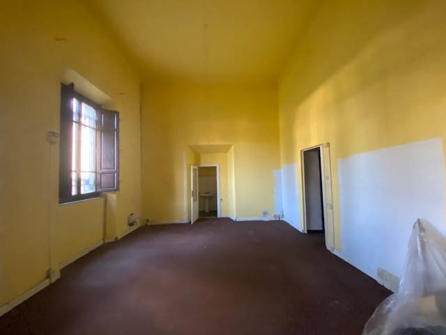 ufficio in vendita a Lucca in zona Centro Città