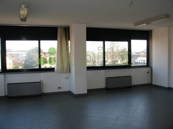 ufficio in vendita a Lucca in zona Sant'Anna