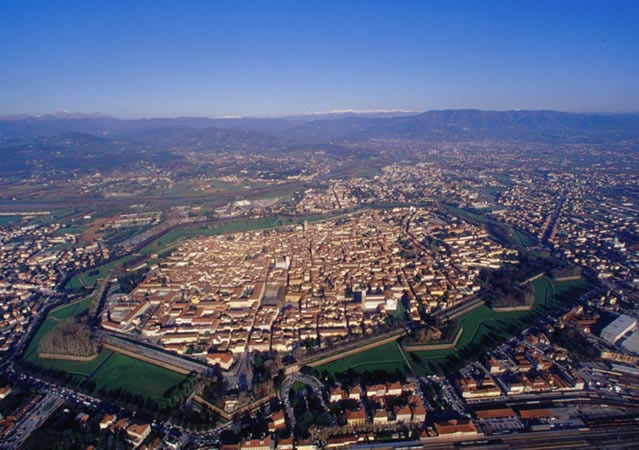 appartamento in vendita a Lucca in zona Centro Città