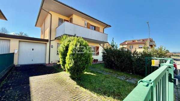 casa indipendente in vendita a Lucca in zona zona San Marco