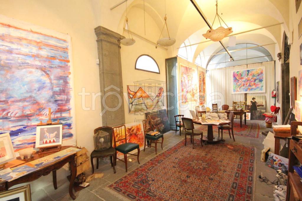 locale commerciale in vendita a Lucca in zona Centro Città
