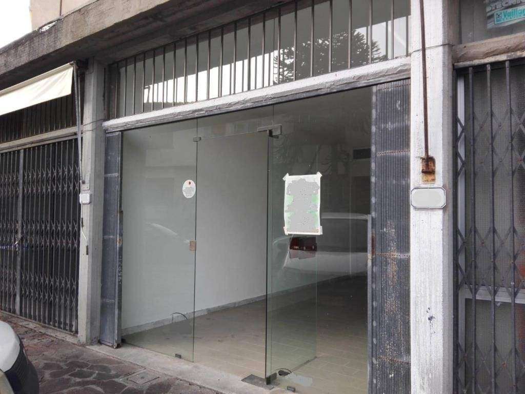 locale commerciale in vendita a Lucca in zona Nave