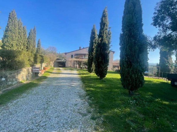casa indipendente in vendita a Lucca