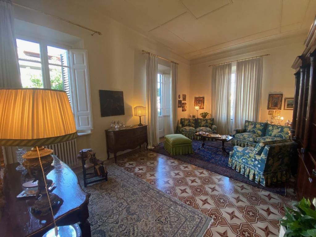 appartamento in vendita a Lucca in zona Centro Città