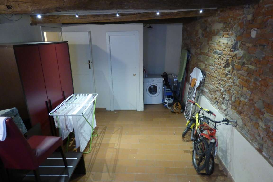 casa indipendente in vendita a Lucca in zona Centro Città