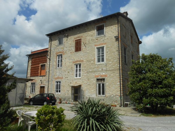 casa indipendente in vendita a Lucca in zona Sant'Alessio