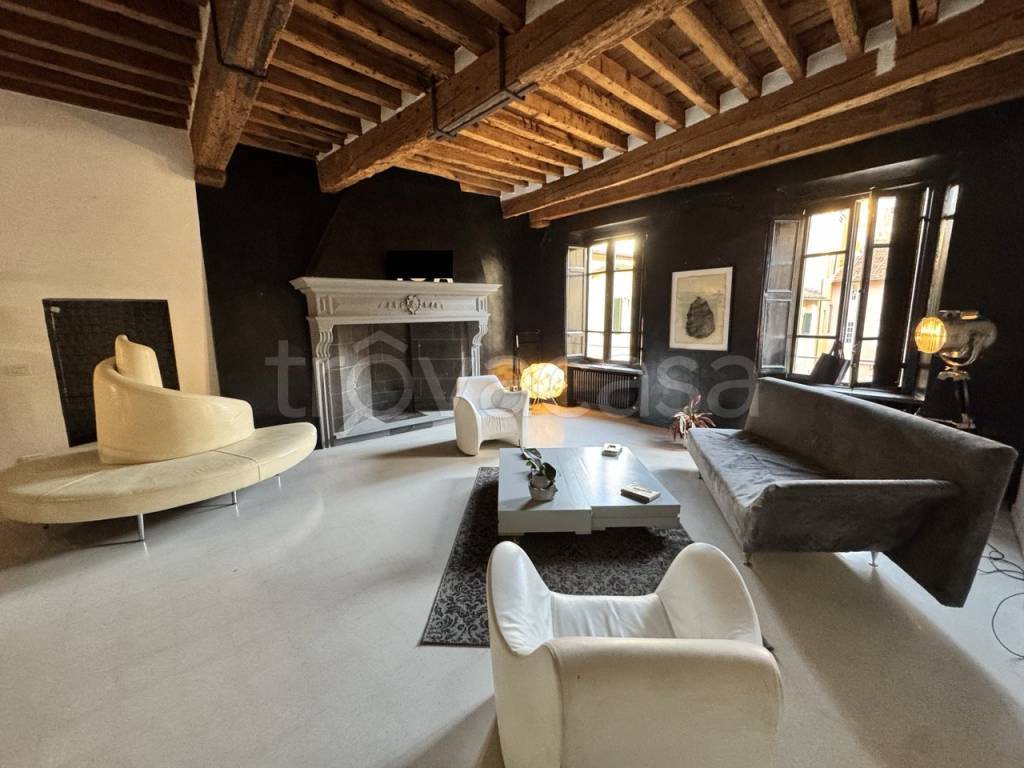 appartamento in vendita a Lucca in zona Centro Città